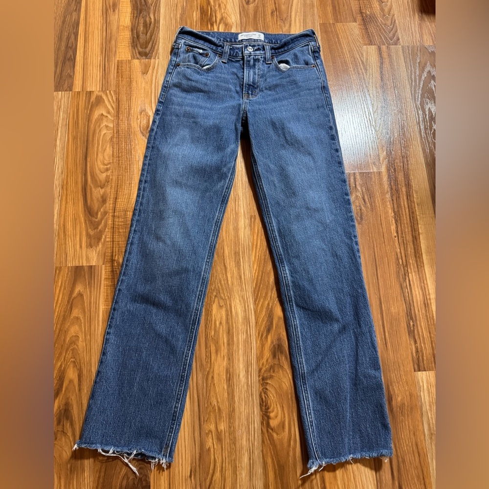 Abercrombie & Fitch The 90’s Straight Mid-Rise Size 25 Short